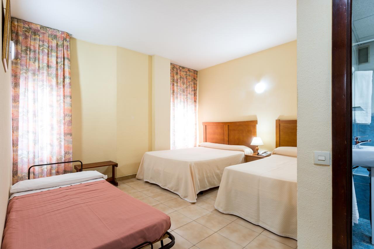 Apartamentos Resitur Sevilla Kültér fotó